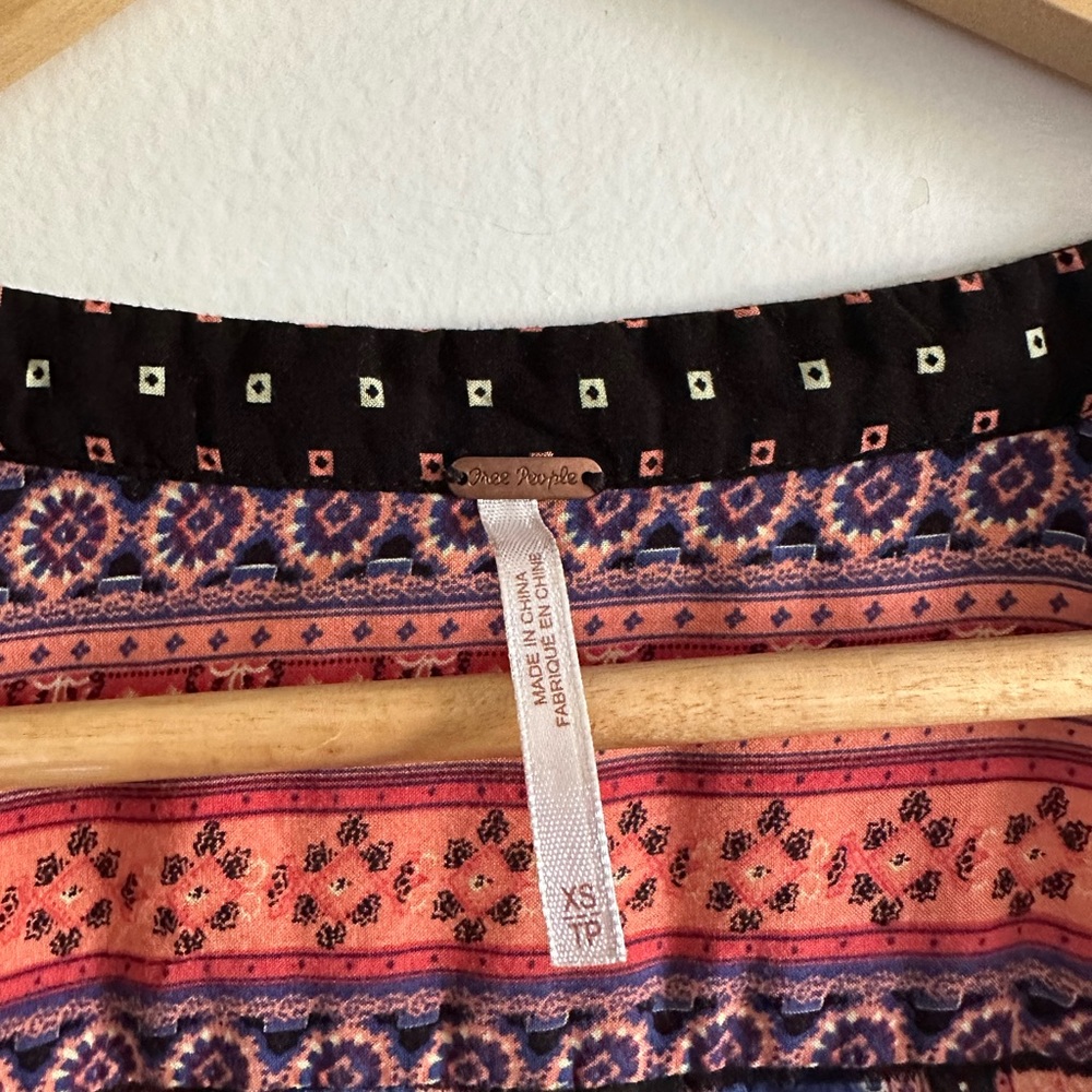 Free People Boho Aztec Print Multicolor Hi-Low V-Neck Tunic Size XS EUC - Picture 8 of 10